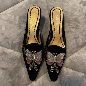 Vintage velvet kitten heels